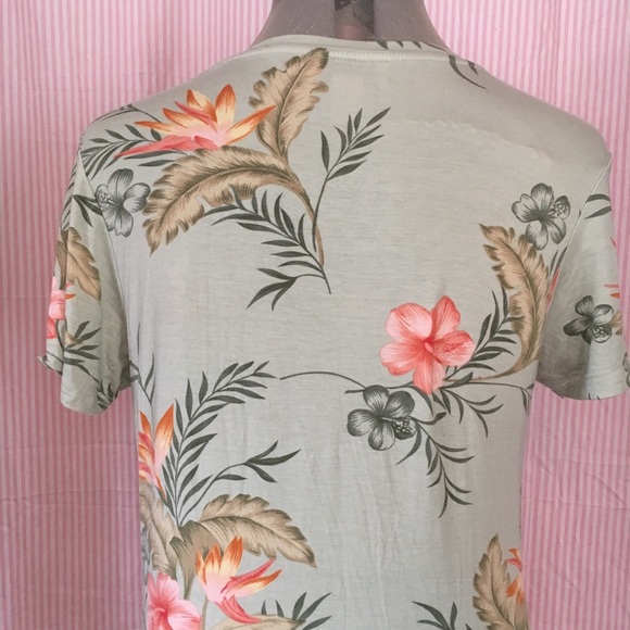 Fun La Cabana Floral Top - Picture 3 of 5